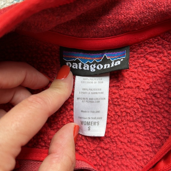 Patagonia red jacket size small - Picture 2 of 3